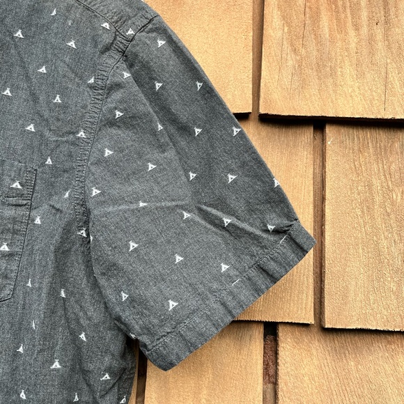 The North Face Men’s 100% Cotton Short Sleeve Button Down Shirt XL Camping Black - Picture 7 of 8